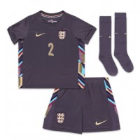Camisa de time de futebol Inglaterra Kyle Walker #2 Replicas 2º Equipamento Infantil Europeu 2024 Manga Curta (+ Calças curtas)